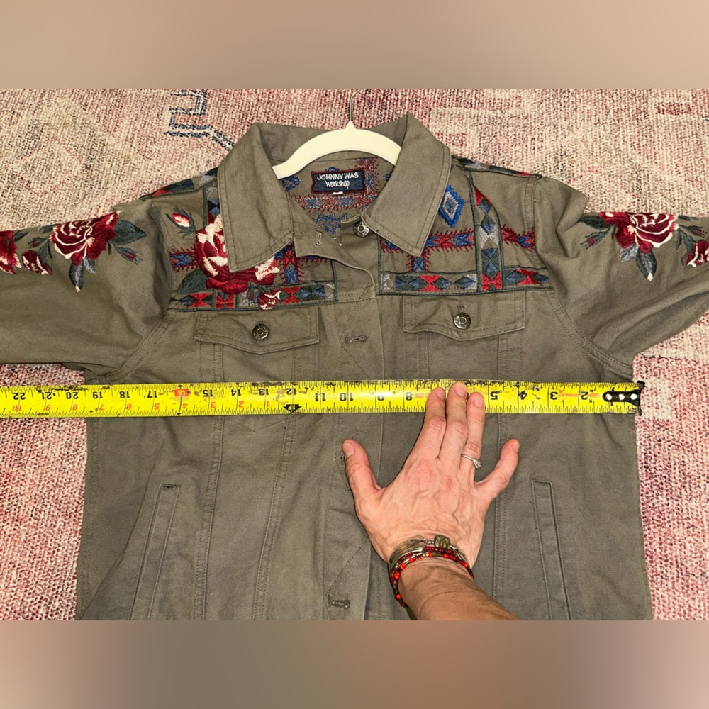 Johnny Was green khaki embroidered floral denim jean jacket roses size small - Picture 8 of 10